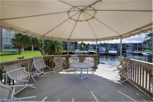 $325,000 | 1950 Southwest Palm City Road, Unit 7101, Stuart, FL 34994