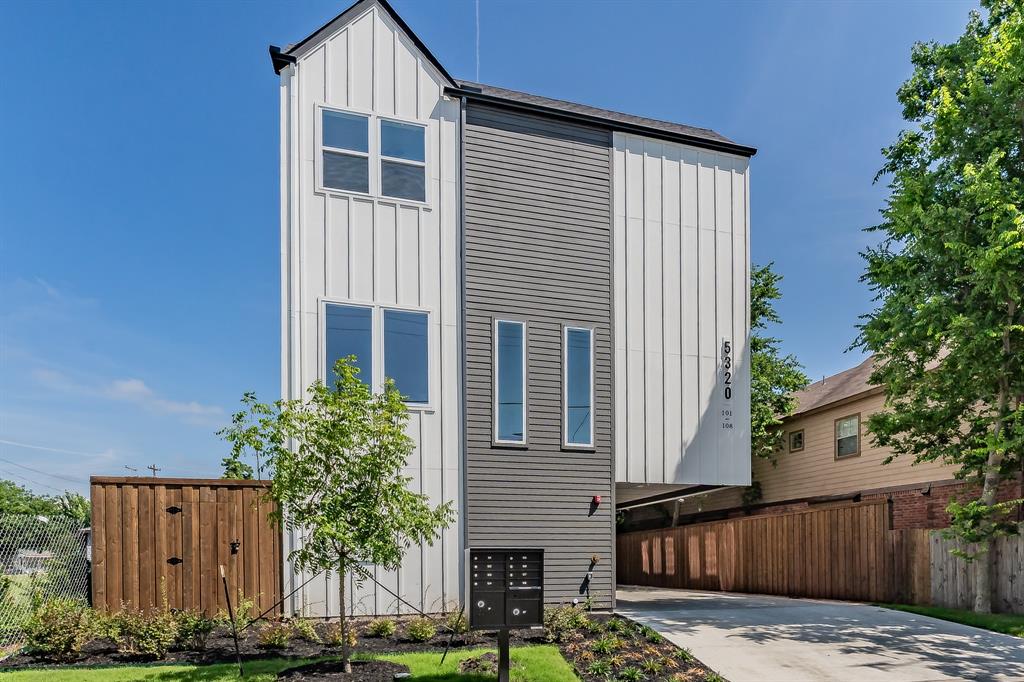 5320 Reiger Avenue, Unit 103 Dallas, TX 75214 - Photo 24 of 29 a front view of a house with garden