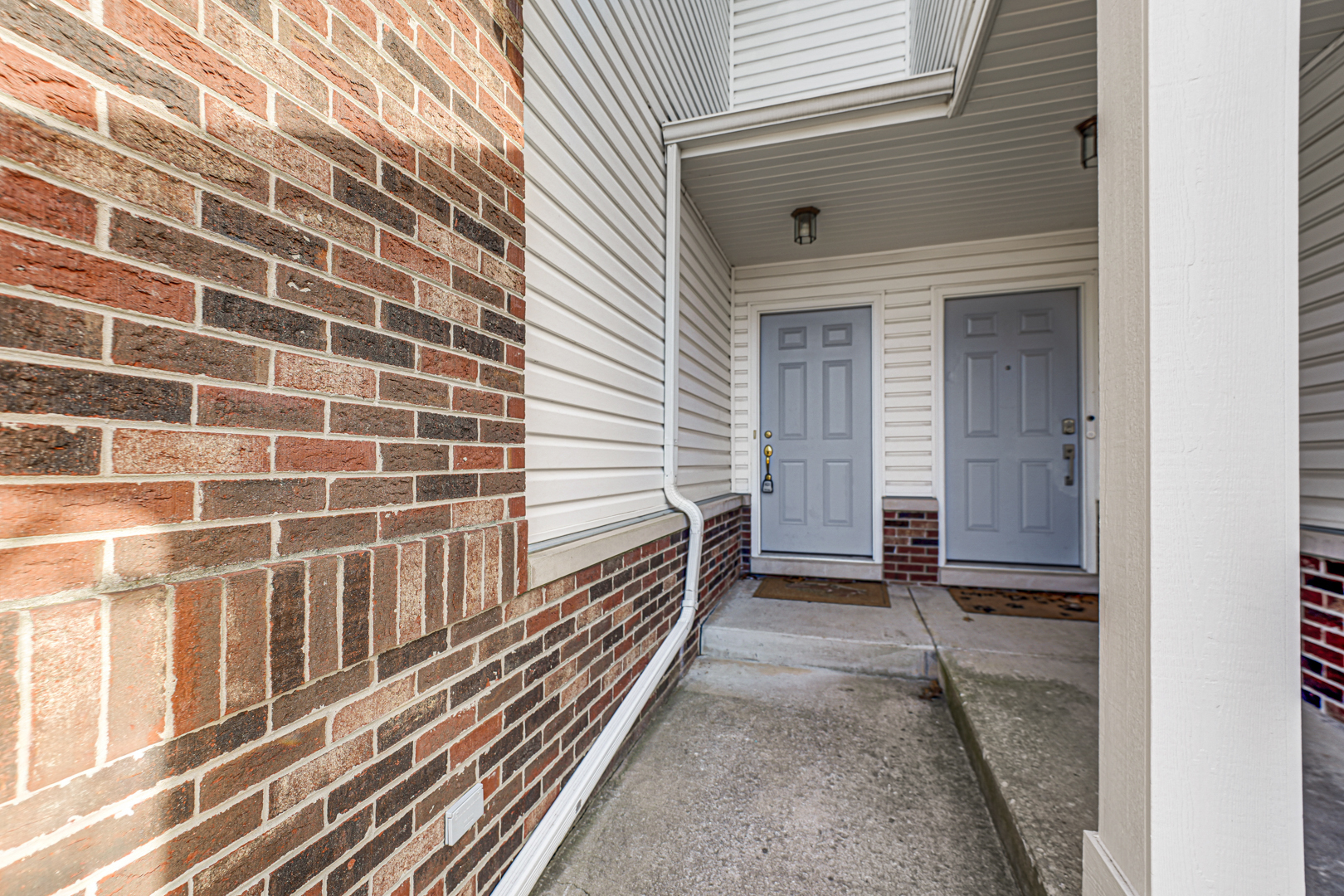 16743 Winding Creek Road Plainfield, IL 60586 - Photo 5 of 25 a view of a balcony with wooden floor