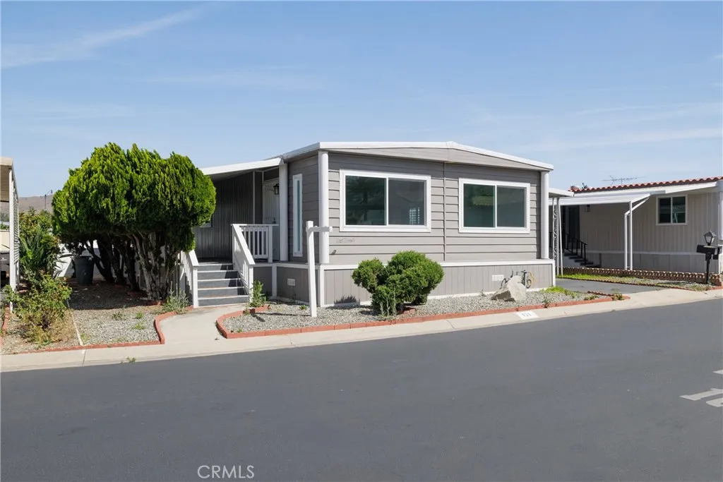 a front view of house with yard