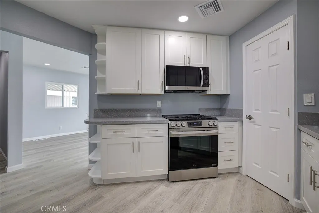 3700 Buchanan Street, Unit 131 Riverside, CA 92503 - Photo 13 of 27