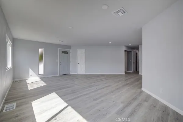 $174,900 | 3700 Buchanan Street, Unit 131, Riverside, CA 92503