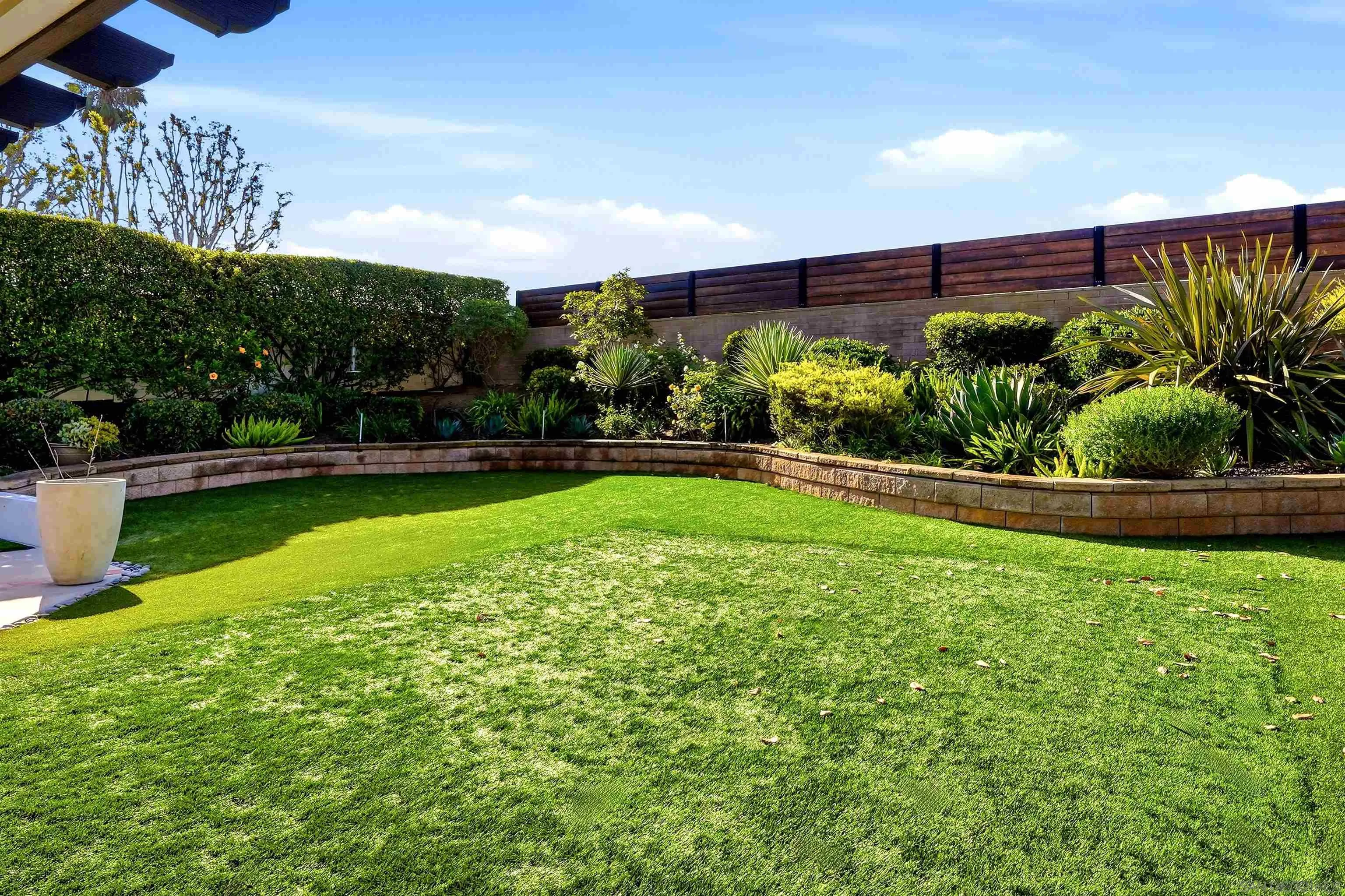1651 Mapleleaf Court Encinitas, CA 92024 - Photo 34 of 42 Gallery Image 34
