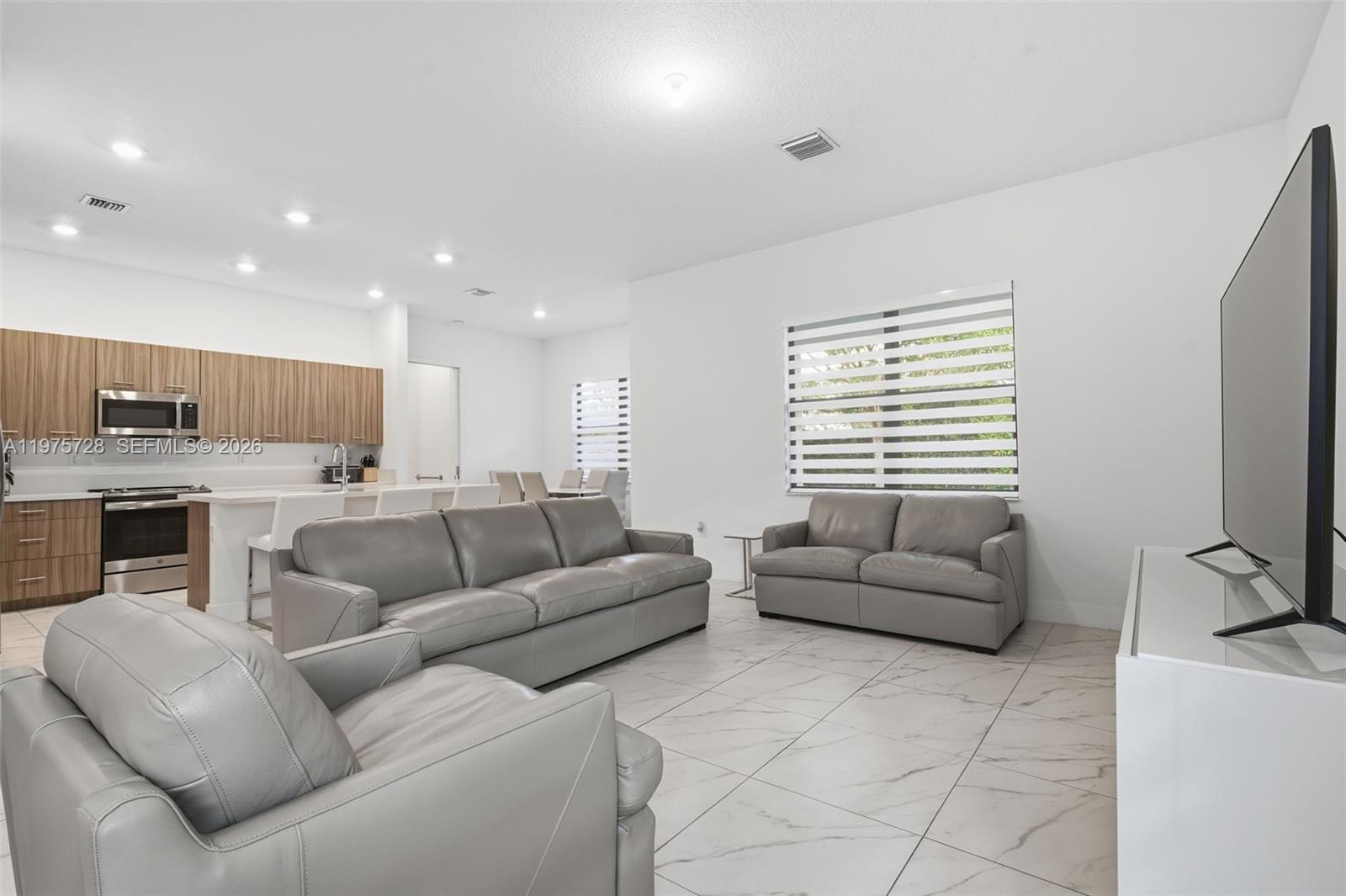 4409 Southwest 173rd Avenue Miramar, FL 33029 - Photo 11 of 45