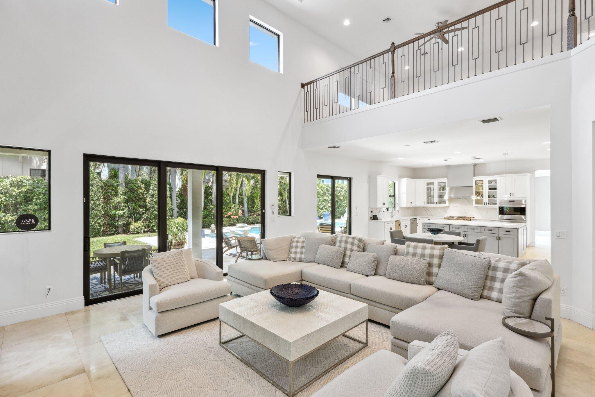 7406 Northwest 27th Avenue Boca Raton, FL 33496 - Photo 9 of 76 Living room
