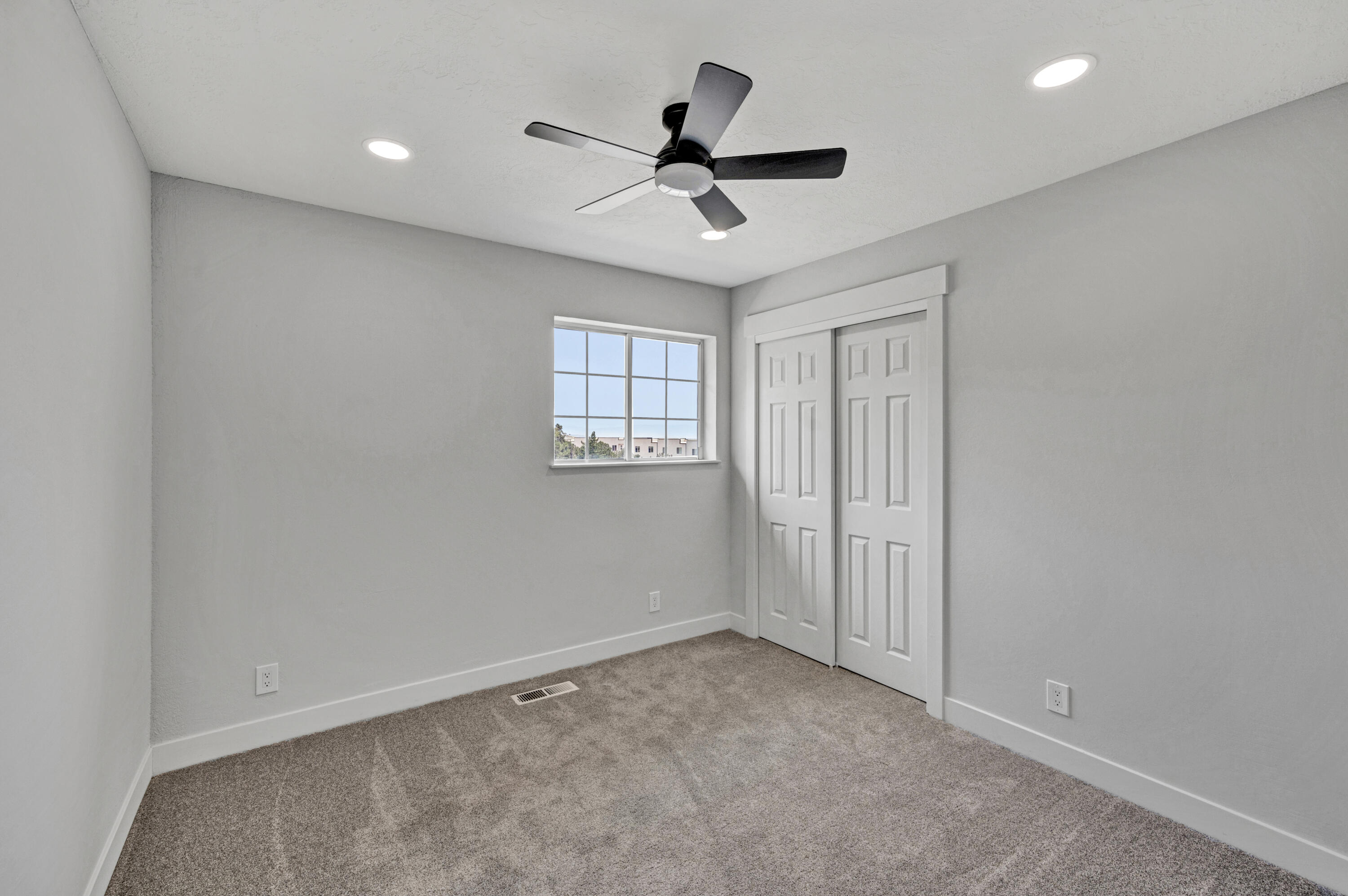 763 East Fiddlers Canyon Road Cedar City, UT 84721 - Photo 26 of 35 5th Bedroom (upstairs)