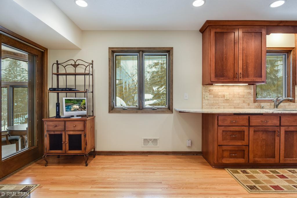 5500 Holiday Road Minnetonka, MN 55345 - Photo 14 of 40
