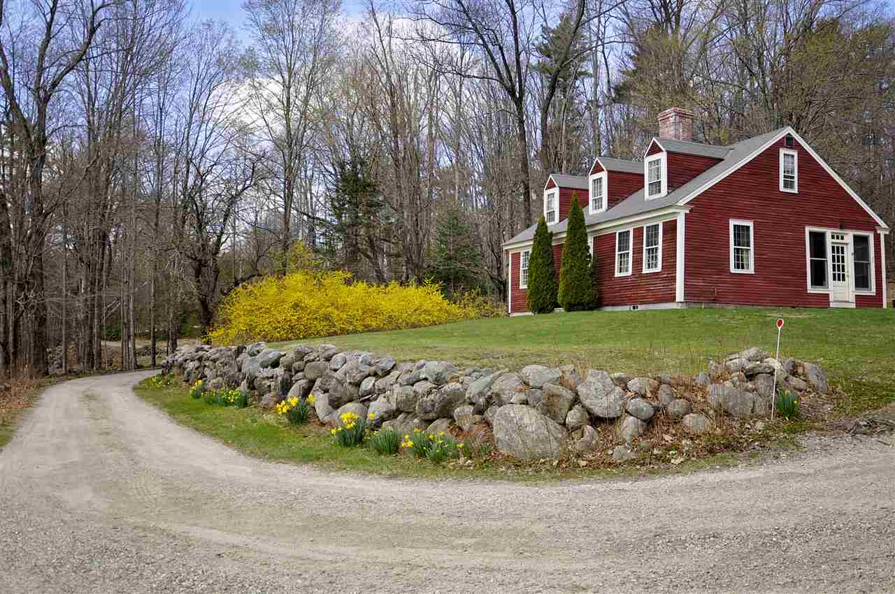 354 Wilson Hill Road Francestown, NH 03043 - Photo 2 of 40 Gallery Image 2
