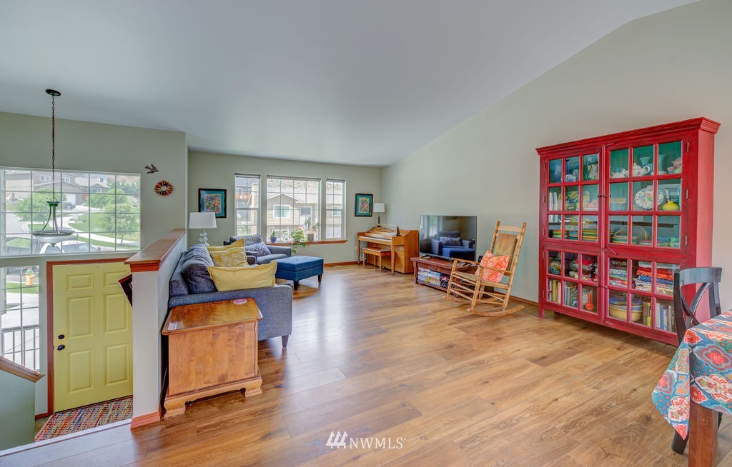 2135 Citation Loop Wenatchee, WA 98801 - Photo 2 of 32 Gallery Image 2
