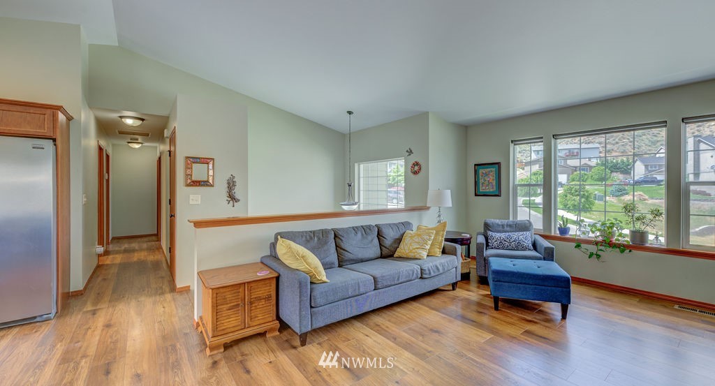 2135 Citation Loop Wenatchee, WA 98801 - Photo 5 of 32 Gallery Image 5