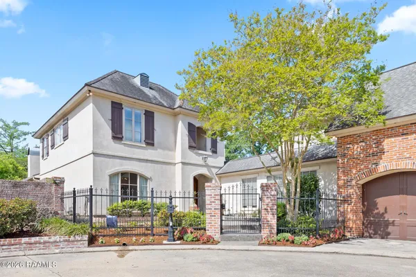 $795,000 | 118 West Bayou Parkway, Lafayette, LA 70503