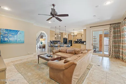 $795,000 | 118 West Bayou Parkway, Lafayette, LA 70503