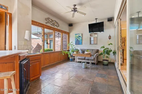 $795,000 | 118 West Bayou Parkway, Lafayette, LA 70503