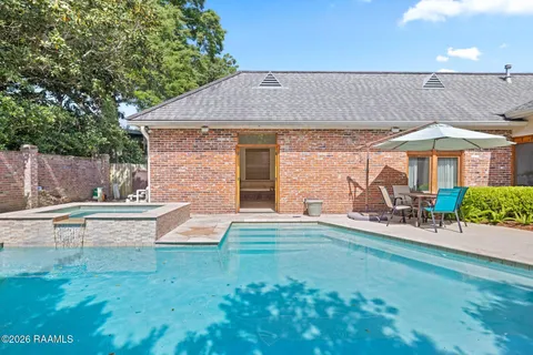 $795,000 | 118 West Bayou Parkway, Lafayette, LA 70503