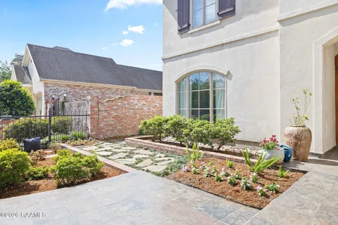 $795,000 | 118 West Bayou Parkway, Lafayette, LA 70503