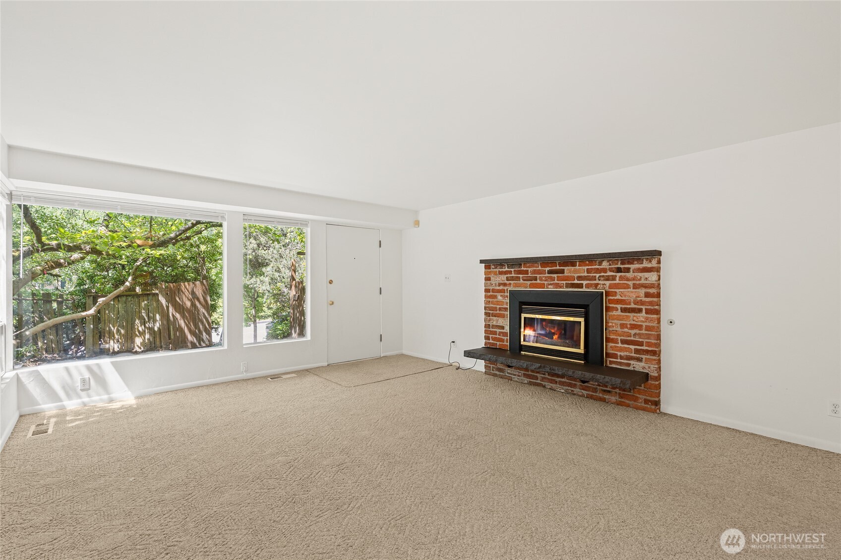 5044 Sand Point Way Northeast Seattle, WA 98105 - Photo 5 of 16