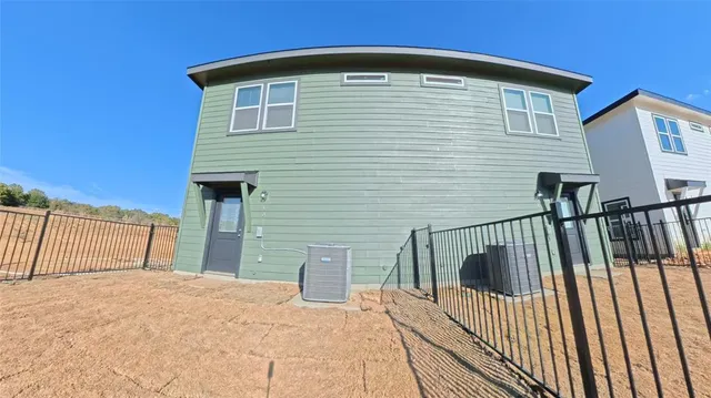 $2,195 | 3501 East Renfro Street, Unit 401, Burleson, TX 76028