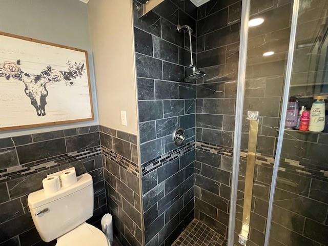 1163 State Highway 70 Rotan, TX 79546 - Photo 40 of 40 renovated bath in the hall for BR 3 & 4