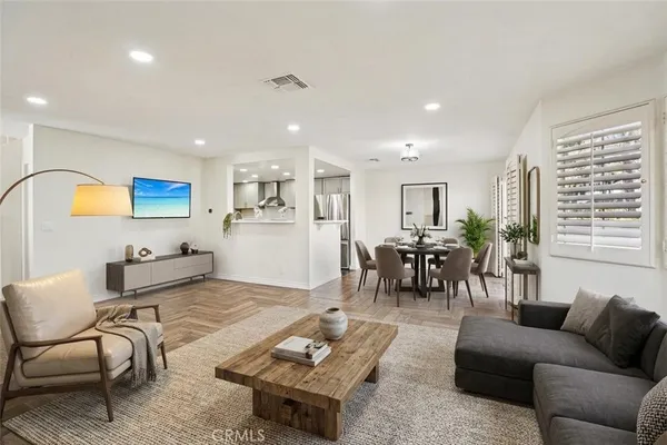 $550,000 | 11300 Foothill Boulevard, Unit 97, Sylmar, CA 91342