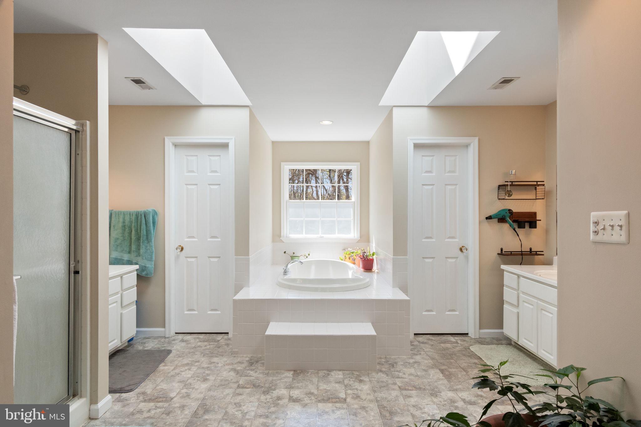 135 Cropp Road Fredericksburg, VA 22406 - Photo 33 of 67 Luxurious Primary En Suite Bath.