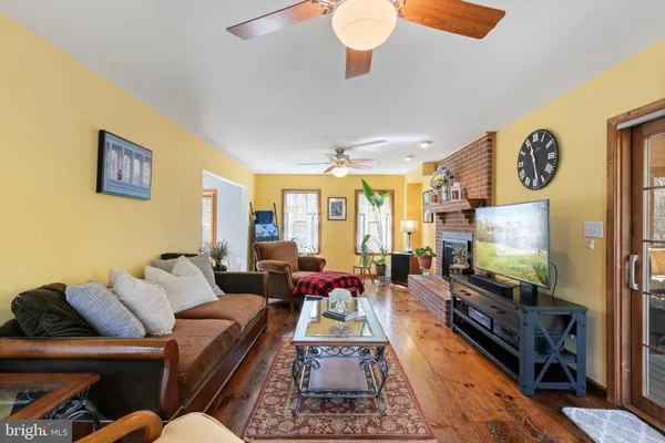 $769,900 | 135 Cropp Road, Fredericksburg, VA 22406