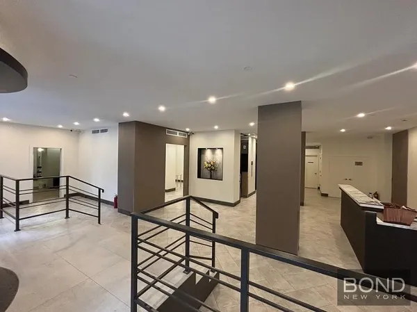 $5,495 | 45 West 81st Street, Unit 8I | Upper West Side
