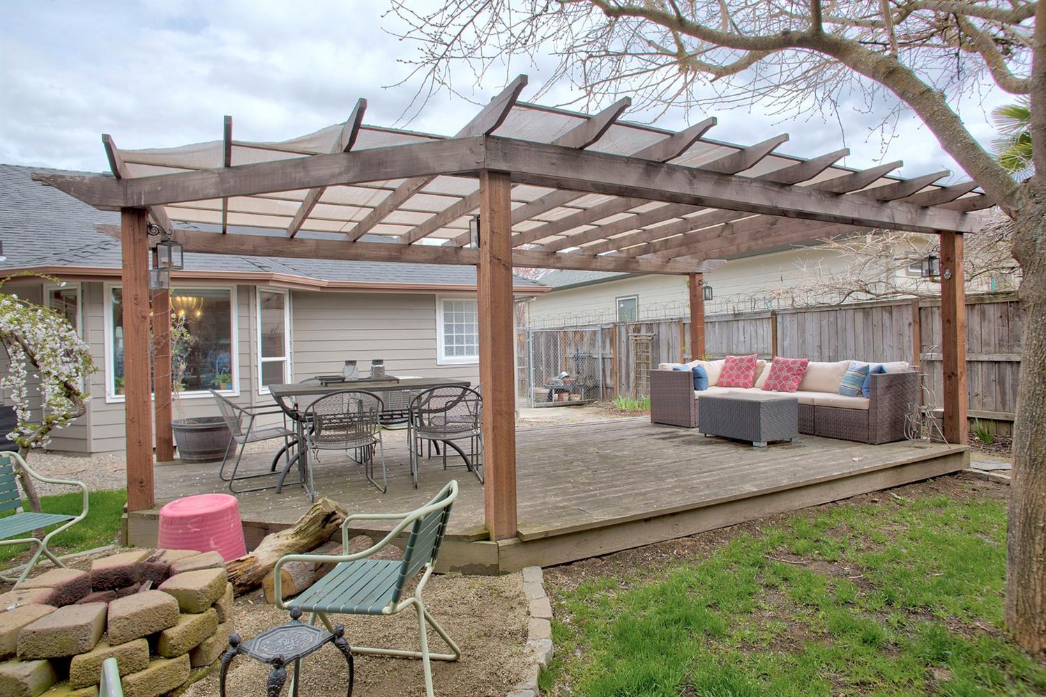 169 Orchardview Avenue Central Point, OR 97502 - Photo 25 of 28 a view of yard with patio