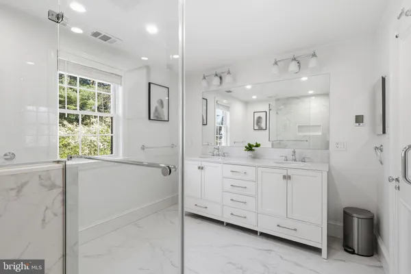 $3,795,000 | 8219 St Martins Lane, Philadelphia, PA 19118