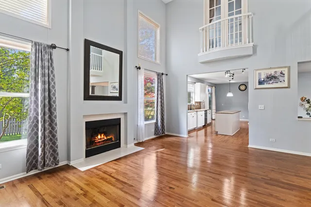 $4,500 | 1534 South Falcon Drive, Libertyville, IL 60048