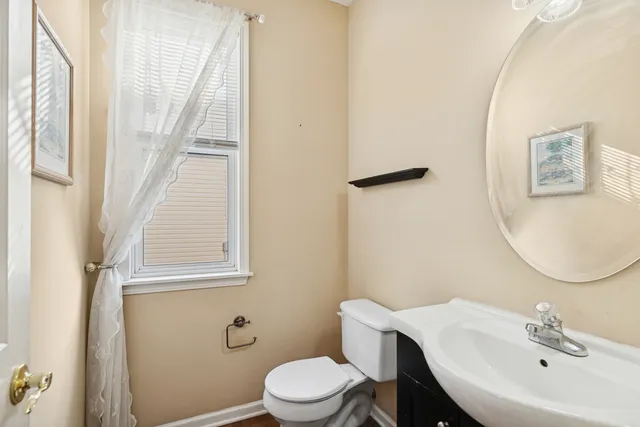 $4,500 | 1534 South Falcon Drive, Libertyville, IL 60048