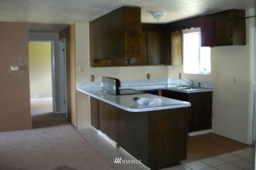 706 Rhoades Road Winlock, WA 98596 - Photo 2 of 5