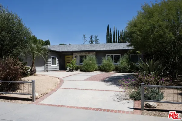 $1,650,000 | 22429 Bessemer Street, Woodland Hills, CA 91367