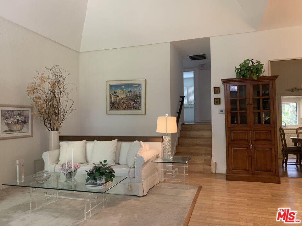 4535 Alla Road, Unit 1 Marina del Rey, CA 90292 - Photo 16 of 26 Gallery Image 16