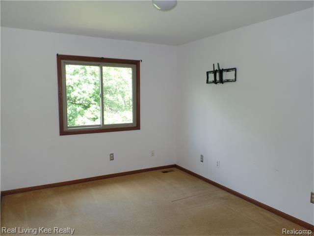 1802 Snowden Circle Rochester Hills, MI 48306 - Photo 25 of 28