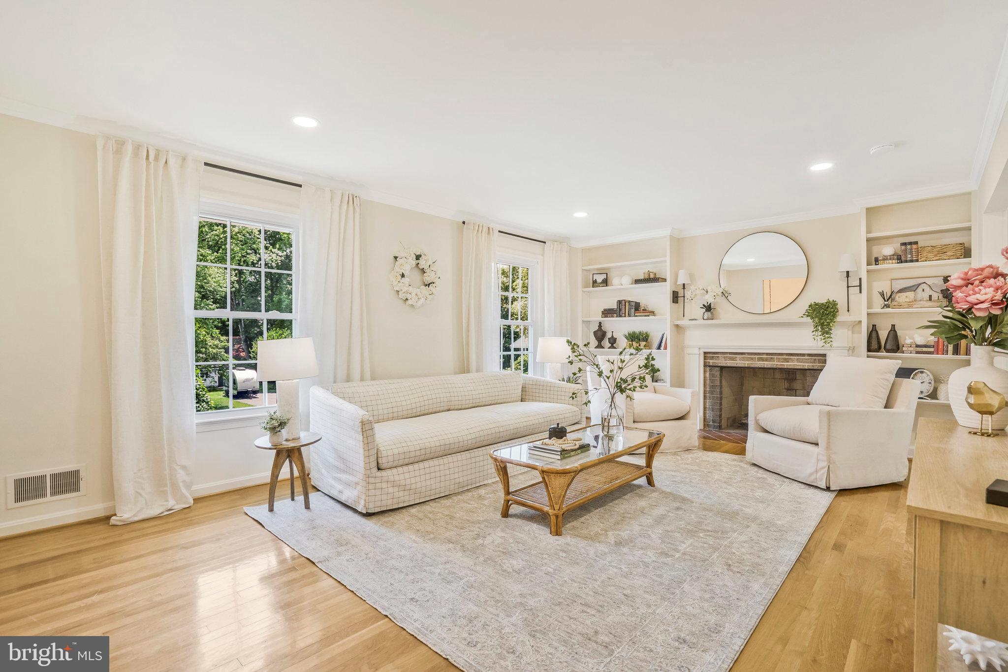 2006 Old Stage Road Alexandria, VA 22308 - Photo 3 of 48 Gallery Image 3