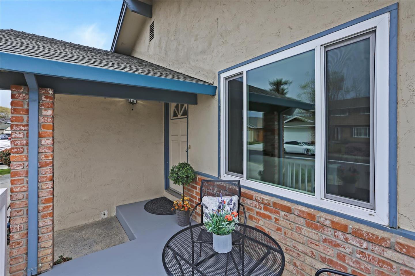 202 Greentree Way Milpitas, CA 95035 - Photo 5 of 28 a outdoor space with furniture