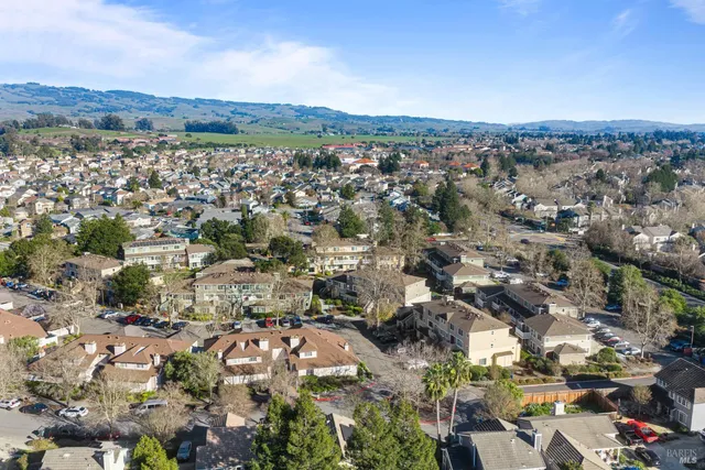 $615,000 | 1757 Burgundy Court, Petaluma, CA 94954