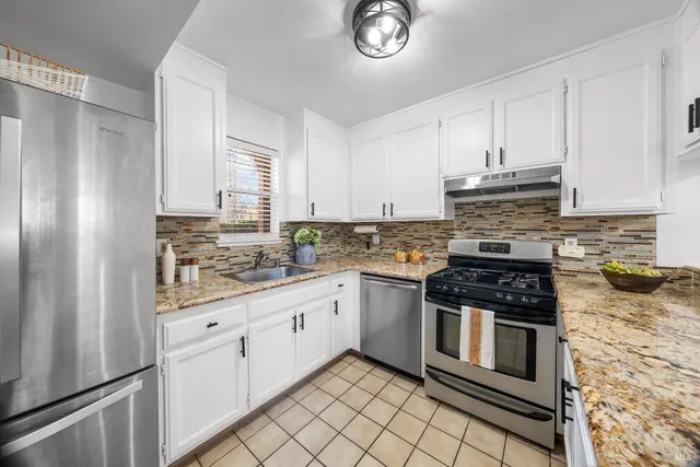 $615,000 | 1757 Burgundy Court, Petaluma, CA 94954