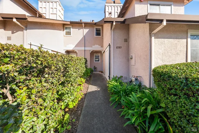 $615,000 | 1757 Burgundy Court, Petaluma, CA 94954