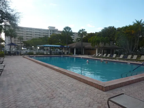 $1,600 | 2651 South Course Drive, Unit 205, Pompano Beach, FL 33069