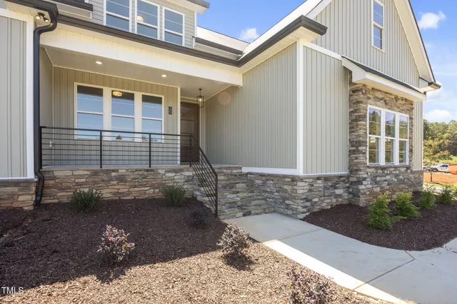 $600,001 | 30 Stream Vw Way, Spring Hope, NC 27882