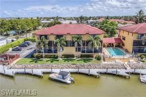 $4,000 | 1400 Blue Point Avenue, Unit 207, Naples, FL 34102