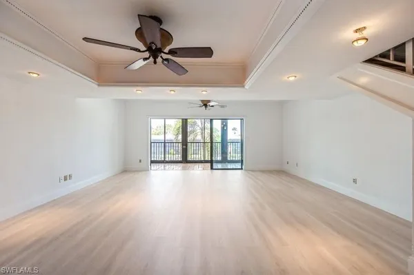 $4,000 | 1400 Blue Point Avenue, Unit 207, Naples, FL 34102