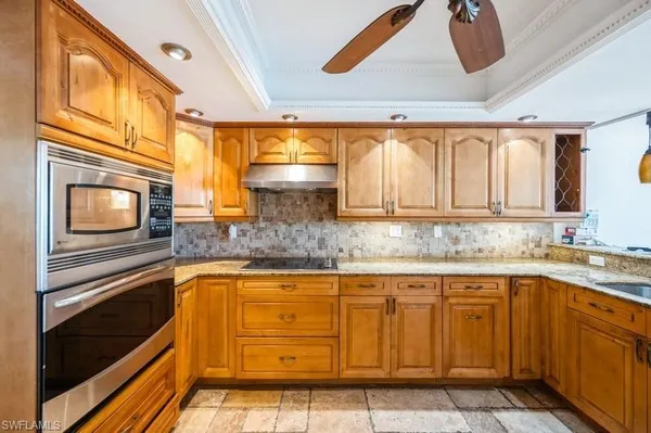 $4,000 | 1400 Blue Point Avenue, Unit 207, Naples, FL 34102