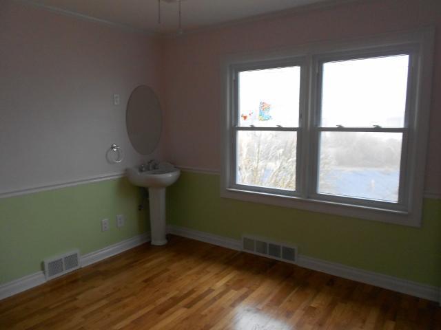 555 Montezuma Road Benton Harbor, MI 49022 - Photo 4 of 19 Additional Photo