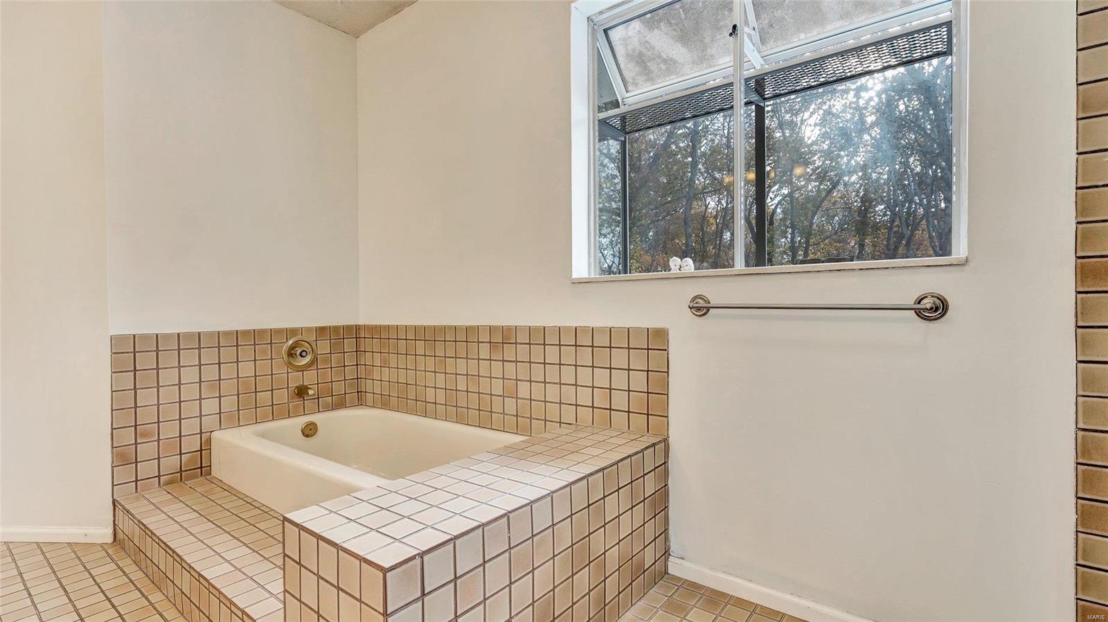 7122 Underoak Road St. Louis, MO 63129 - Photo 21 of 37 Gallery Image 21