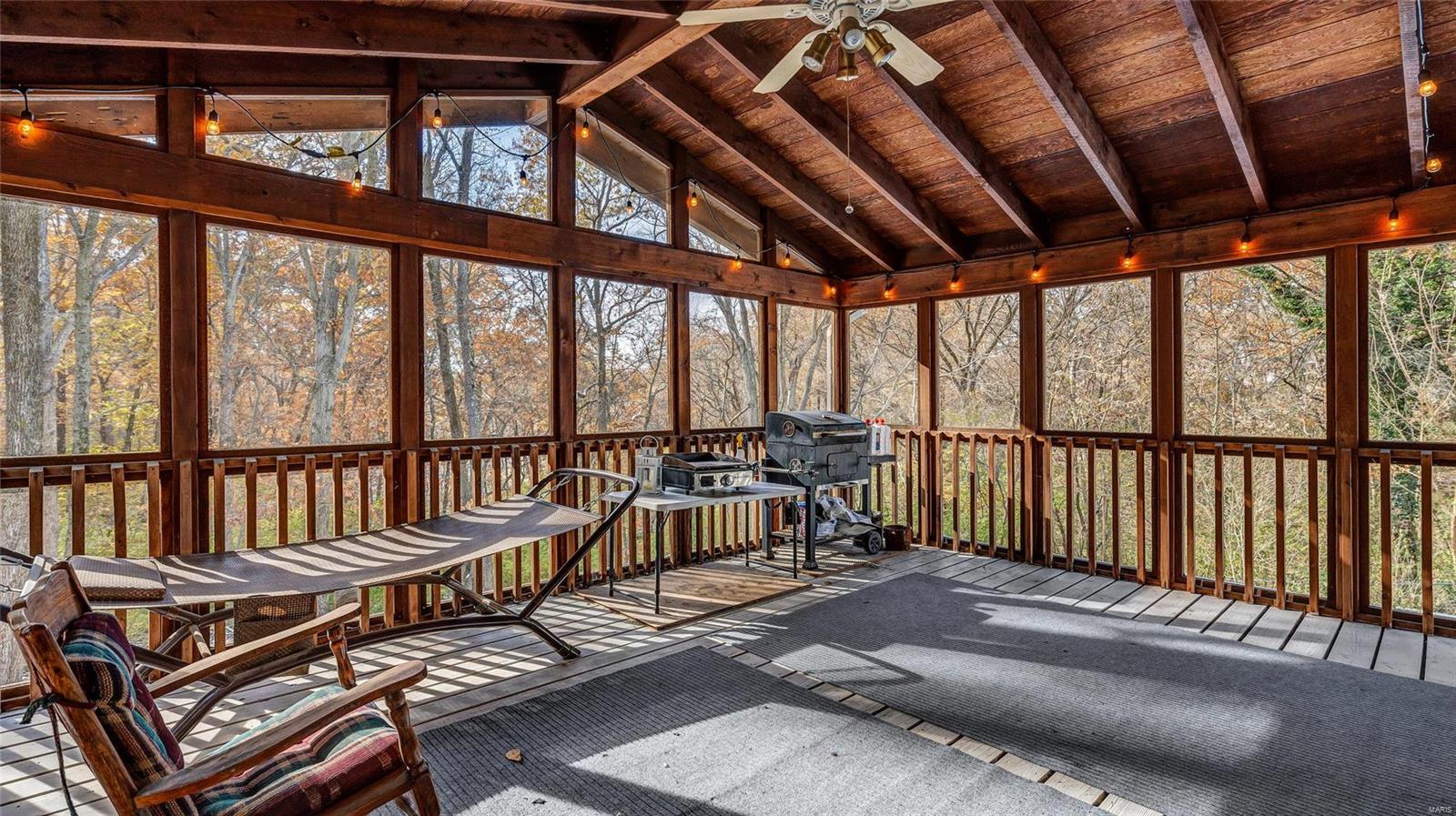 7122 Underoak Road St. Louis, MO 63129 - Photo 7 of 37 Gallery Image 7