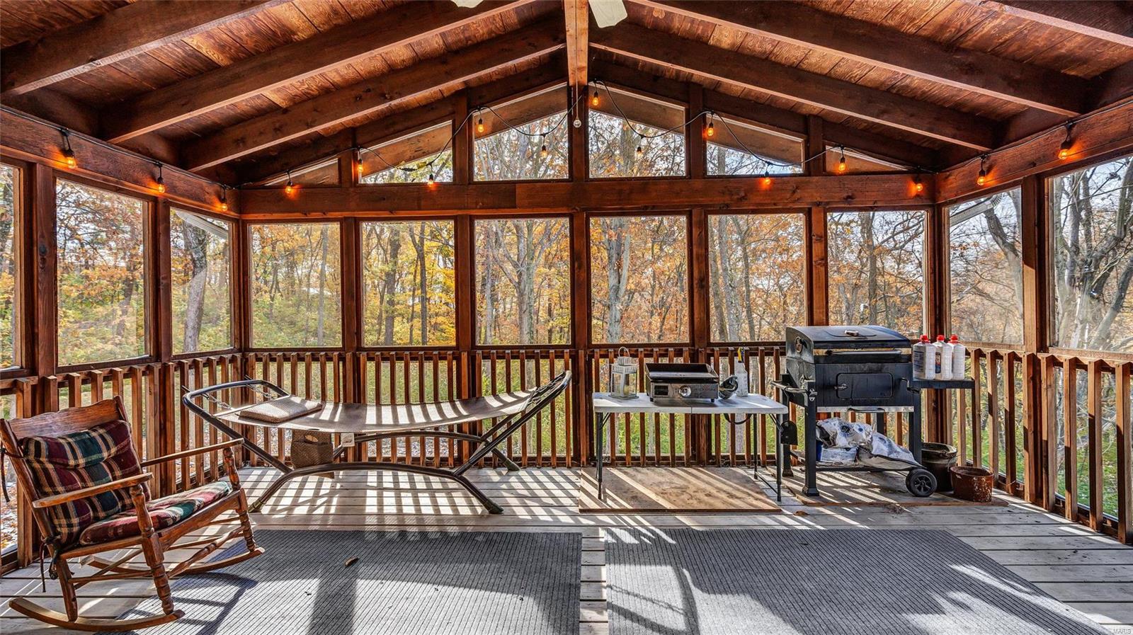 7122 Underoak Road St. Louis, MO 63129 - Photo 8 of 37 Gallery Image 8