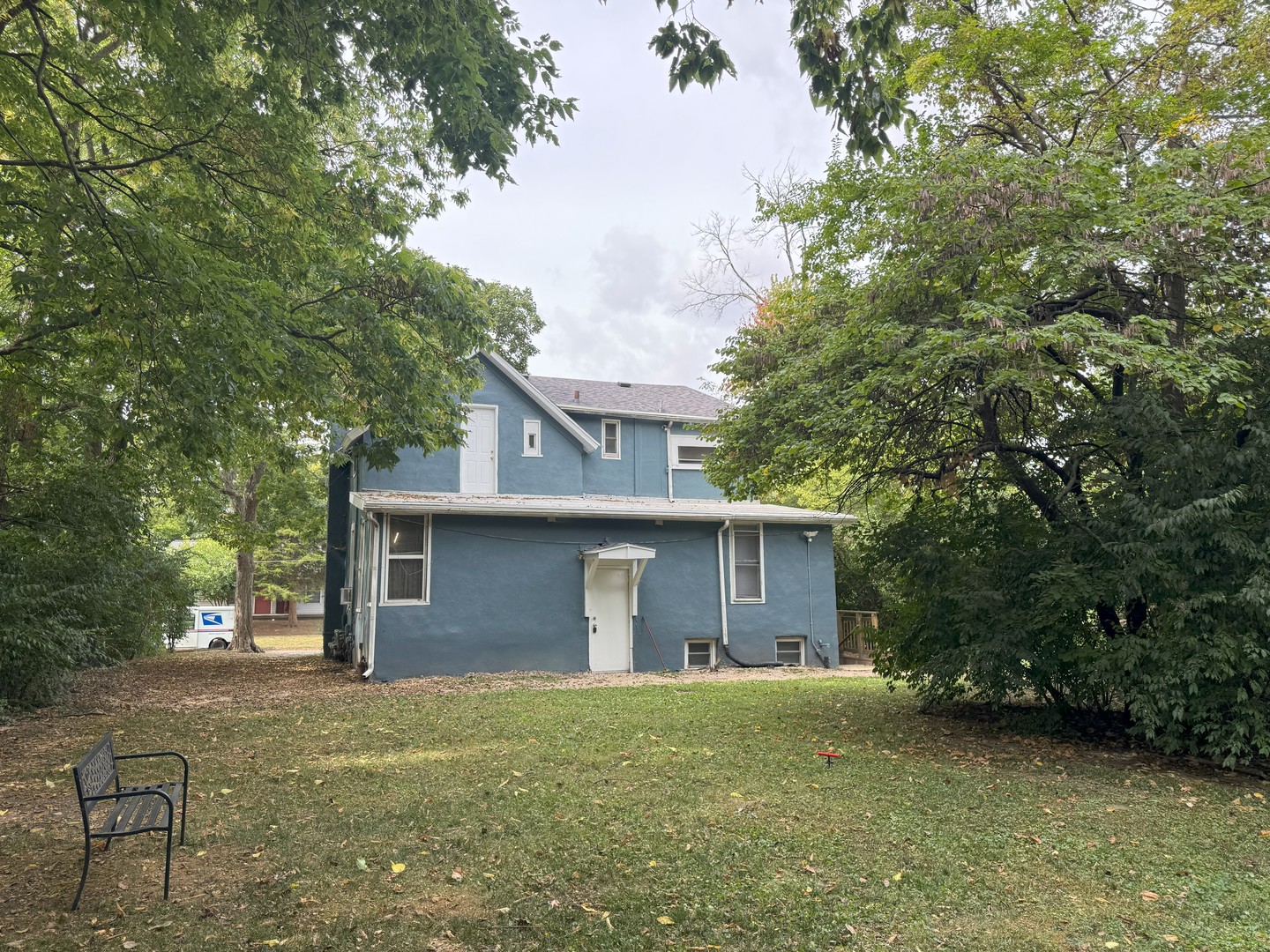 202 South Grove Street Urbana, IL 61802 - Photo 8 of 8 a view of a house with a yard