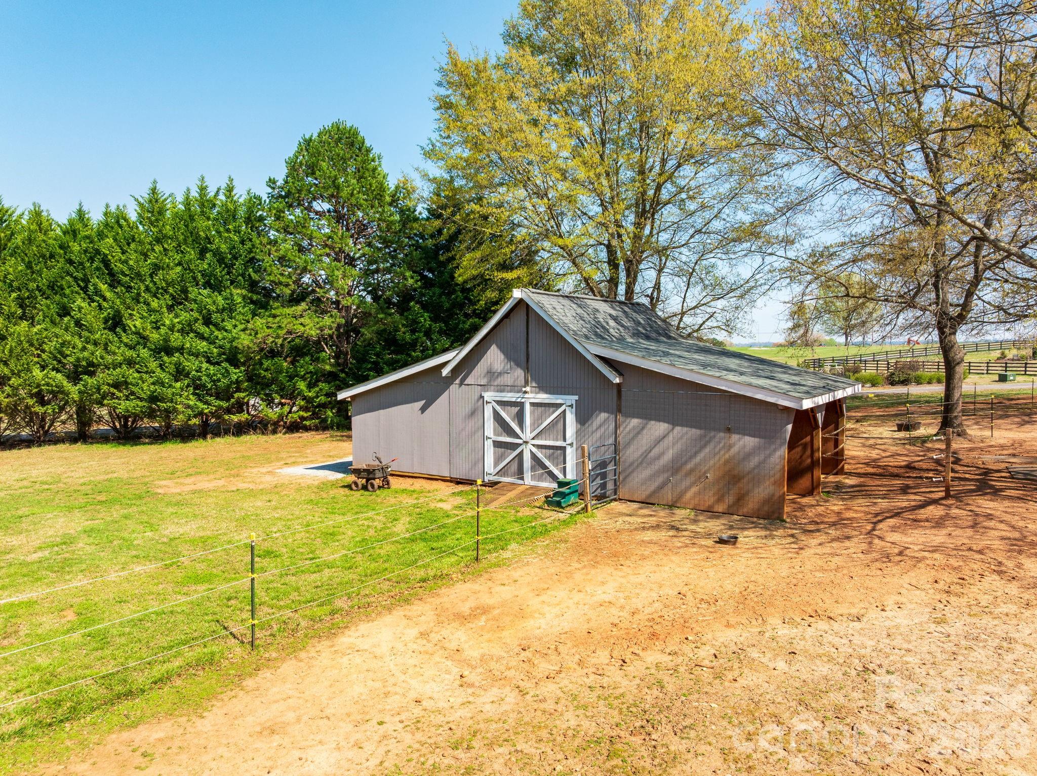 1570 Roddy Road Campobello, SC 29322 - Photo 29 of 38